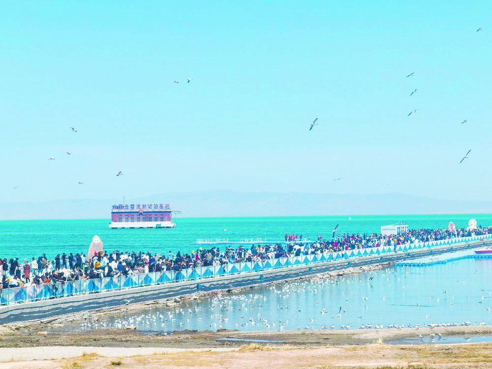 我省多地迎来客流高峰
