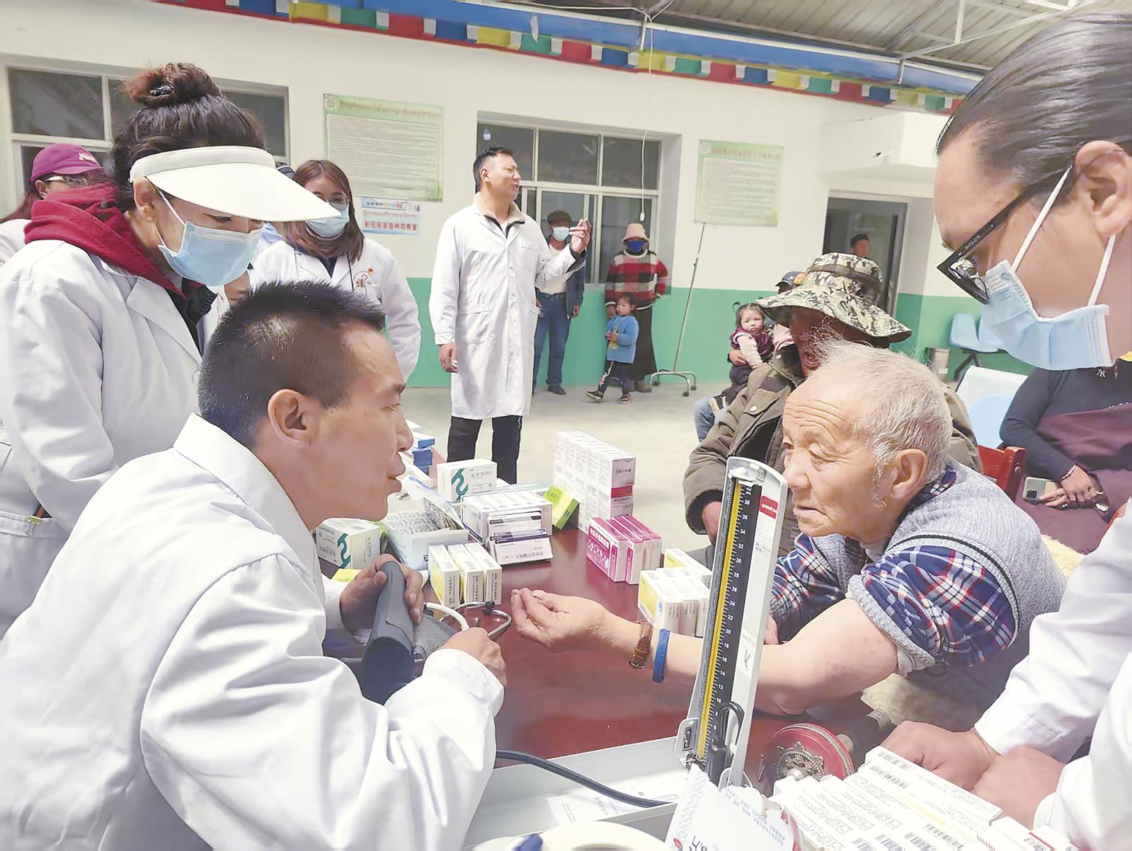 袁有义：《生命树》映照下的高原医者