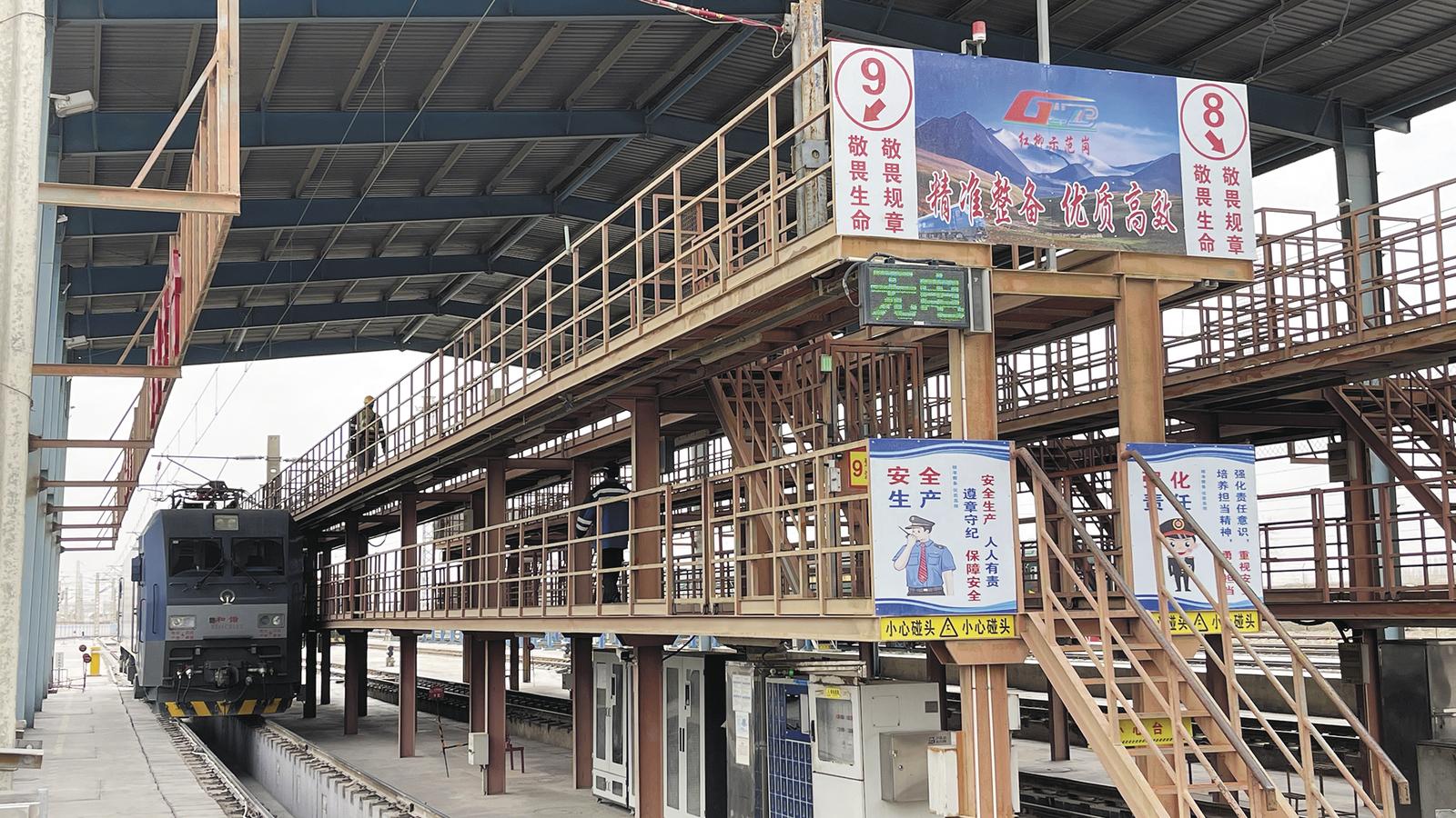 从“小伙”到“师傅” 一守便是半生