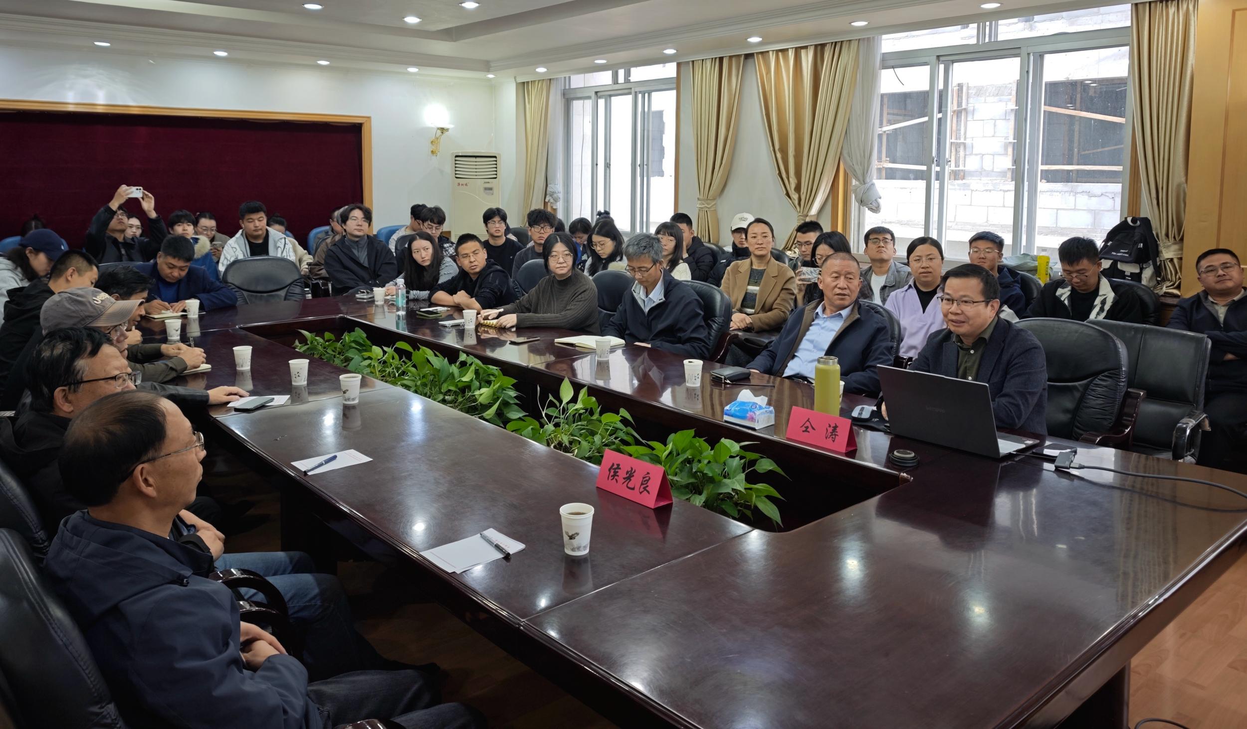 讲座现场。青海日报融媒体记者 李庆玲 摄