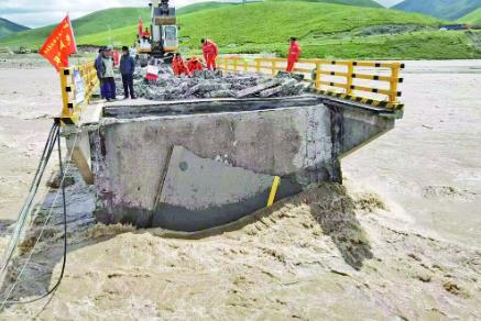 【第二十二届环青海湖国际公路自行车赛】“绿衫”送给无畏的公路人