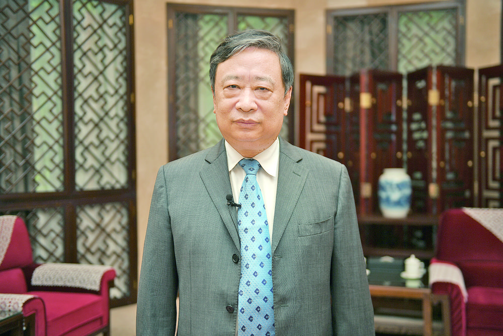 【聚焦第24届中国·青海绿色发展投资贸易洽谈会】为青海建设世界级盐湖产业基地贡献力量中盐集团党组书记、董事长 李耀强