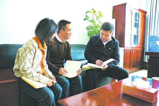 认真选树先进典型 加大正向激励力度——第四届青海省“人民满意的公务员”和“人民满意的公务员集体”评选表彰工作综述