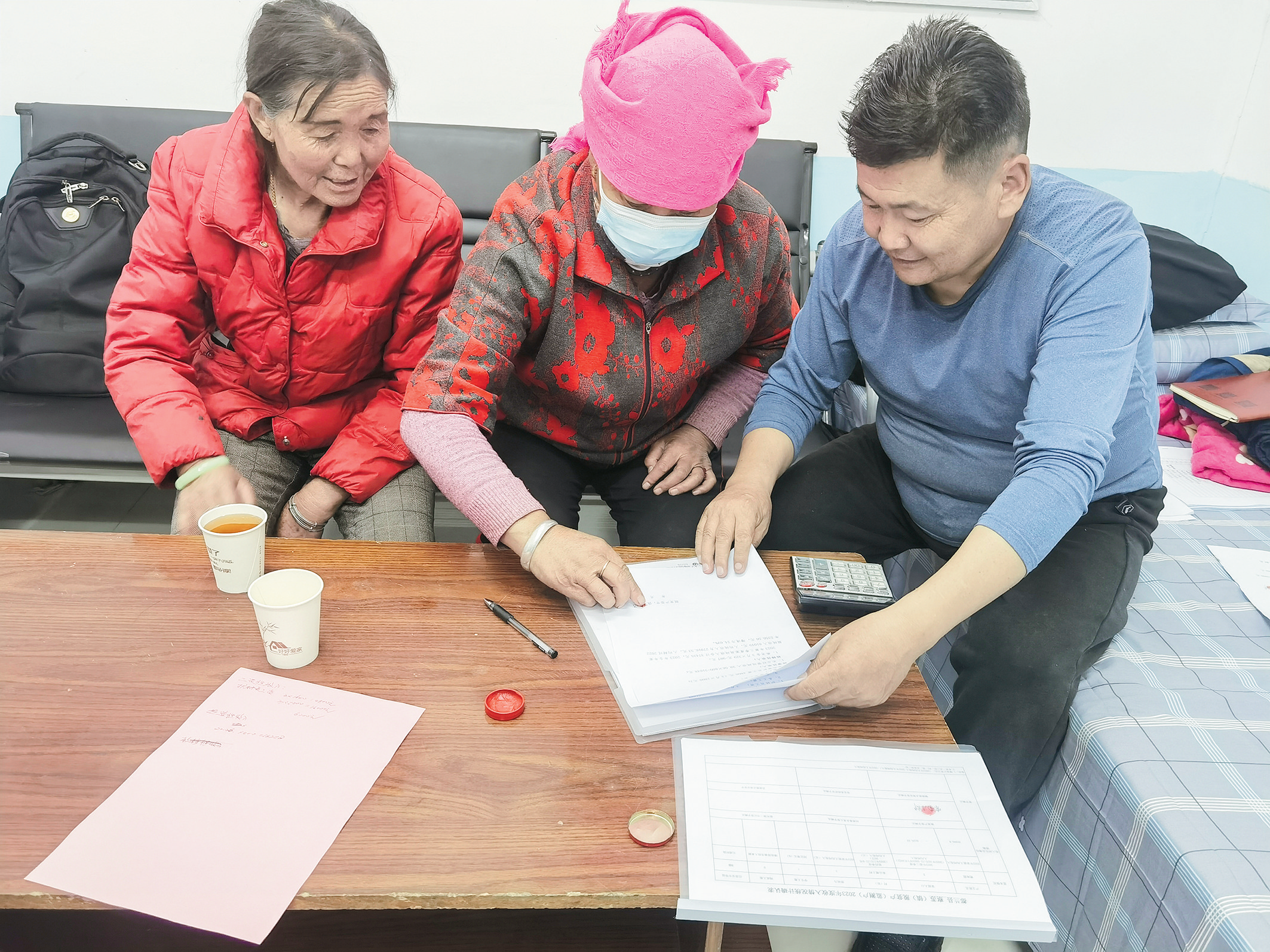 【巩固拓展脱贫攻坚成果同乡村振兴有效衔接·进行时】扎根基层勤耕耘 丝丝缕缕暖民心——记海西州都兰县察汗乌苏镇东山根上村第一书记卓南