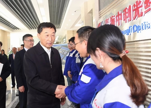 “五一”劳动节前夕 刘宁看望慰问企业一线员工