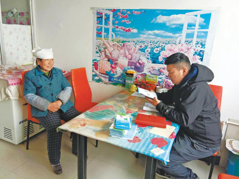从“陌生人”到“暖心人”——记全国脱贫攻坚先进个人、海西州乌兰县柯柯镇东沙沟村驻村工作队队员呼晓齐