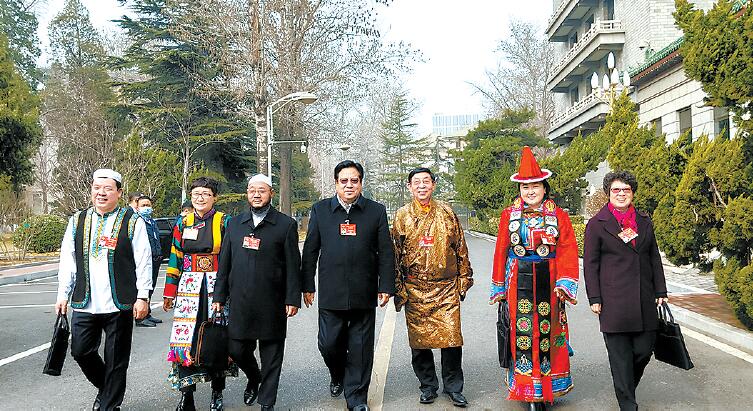 笃定初心再出发 砥砺奋进新征程
——住青委员出席全国政协十三届四次会议开幕会侧记