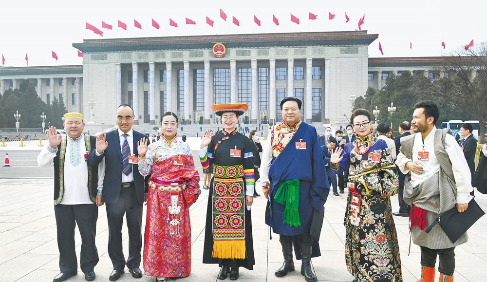 牢记殷殷嘱托 聚力开局起步
 ——在青全国人大代表参加十三届全国人大四次会议闭幕会侧记