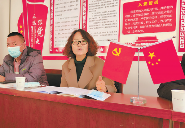 【讲政策 送服务 促振兴 保稳定 万名干部在一线】
 以服务基层助推“三农”高质量发展