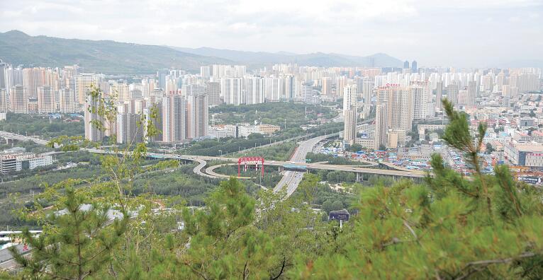 【奋进新征程 建功新时代】
 我省召开“青海这十年”西宁专场新闻发布会
 十年来西宁经济总量实现新突破