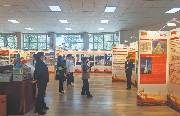 【党建引领促发展】221小区里的“红色”传承