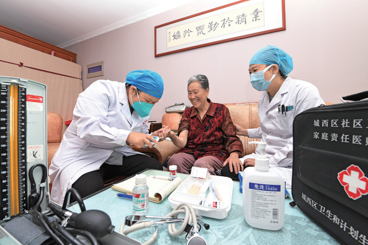 【奋进新征程 建功新时代·转作风 树新风】青海省为特殊困难老年人提供巡访式关爱